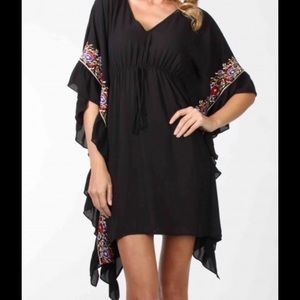 Stunning black kimono dress by VAVA▪️host pick